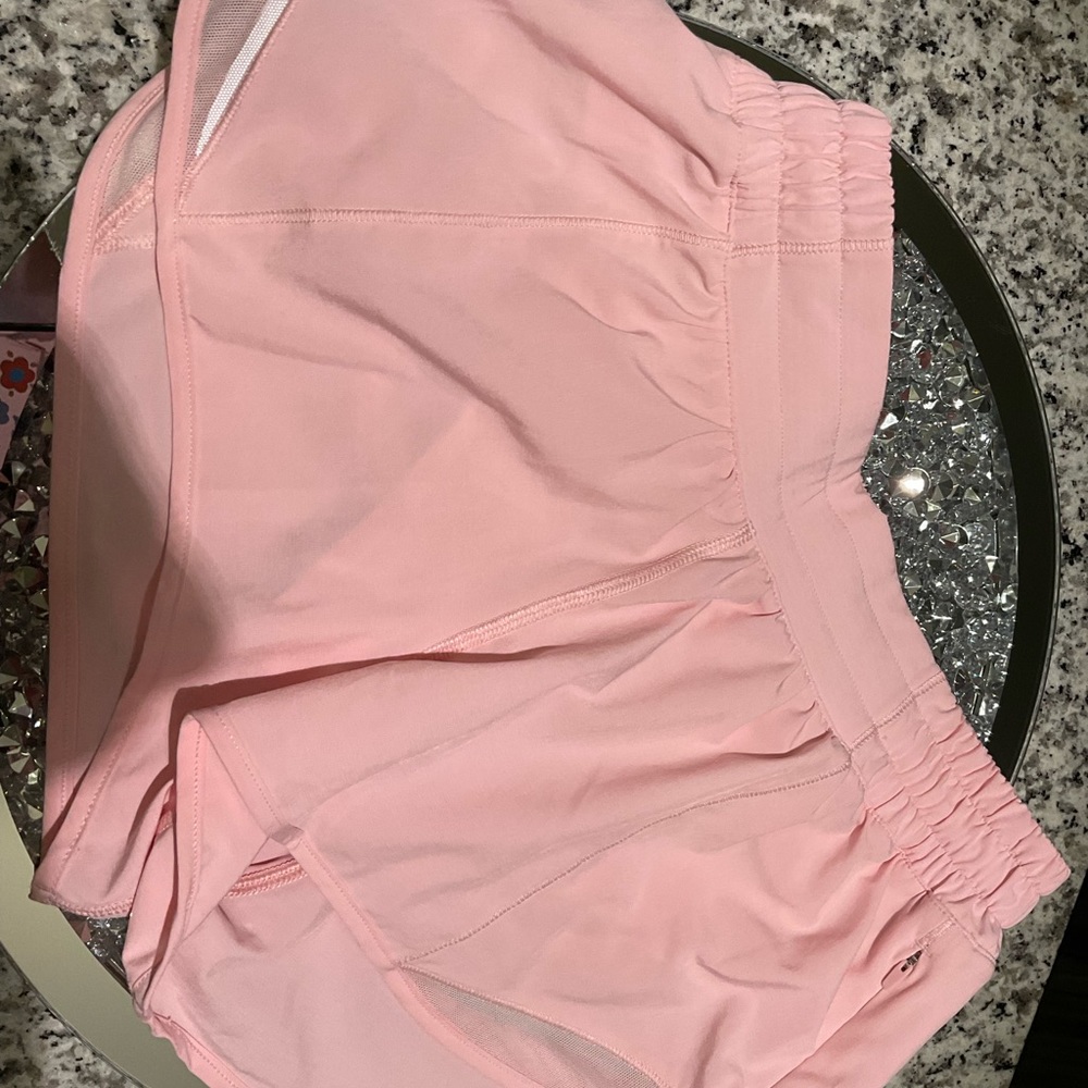 Lululemon hotty hot strawberry milkshake size 6